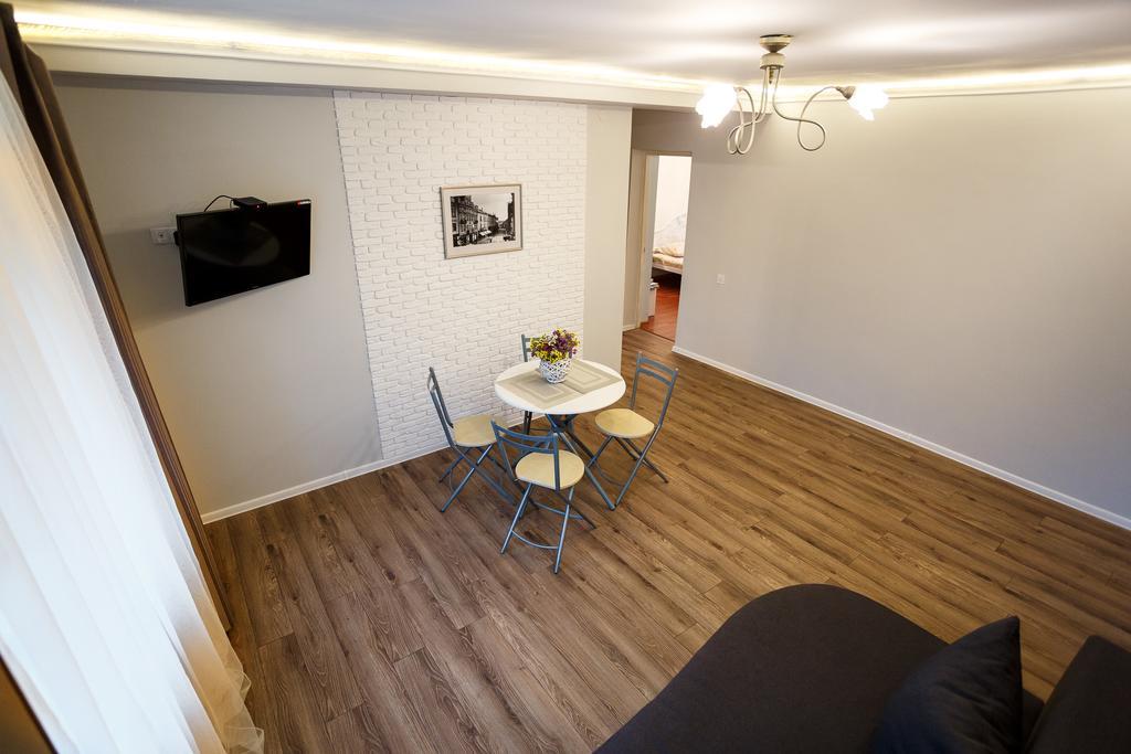 Chornovola Avenue Apartment Lviv Ngoại thất bức ảnh