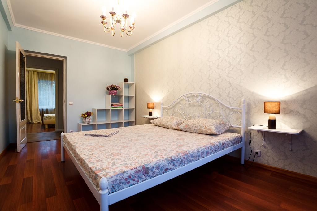 Chornovola Avenue Apartment Lviv Ngoại thất bức ảnh