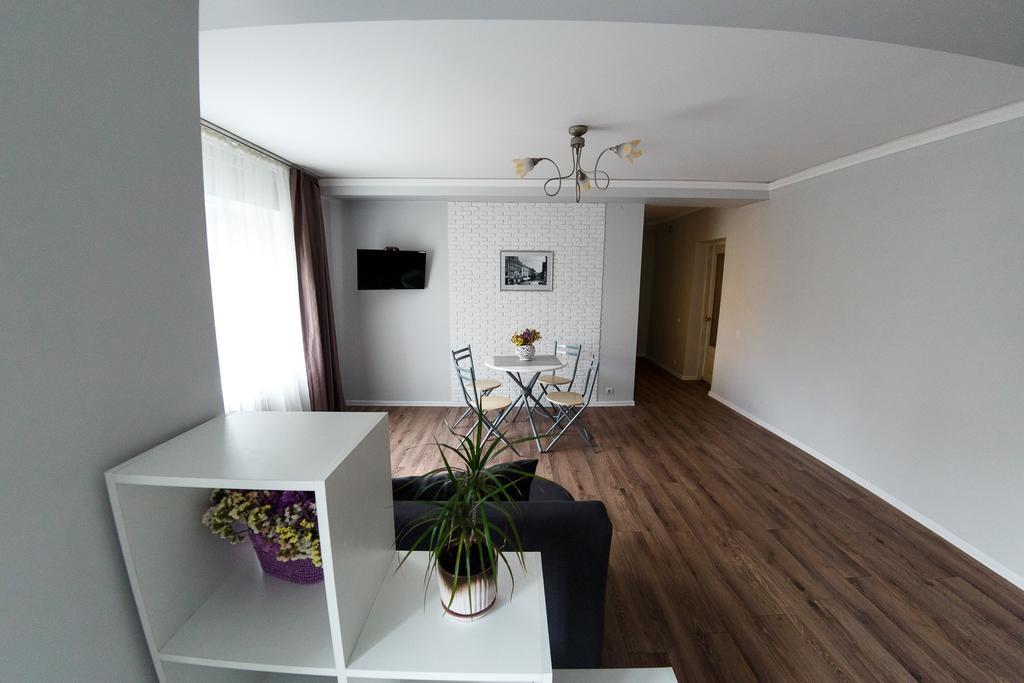Chornovola Avenue Apartment Lviv Ngoại thất bức ảnh